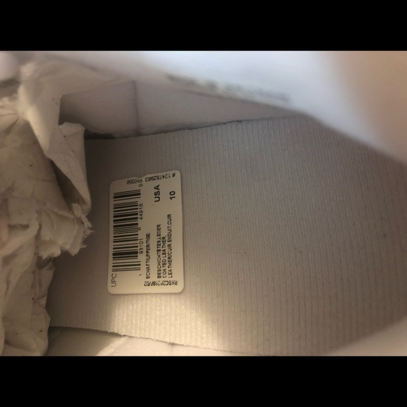 Brand new Reebok runners. Size 10. Lilac colour. - Picture 4 of 6